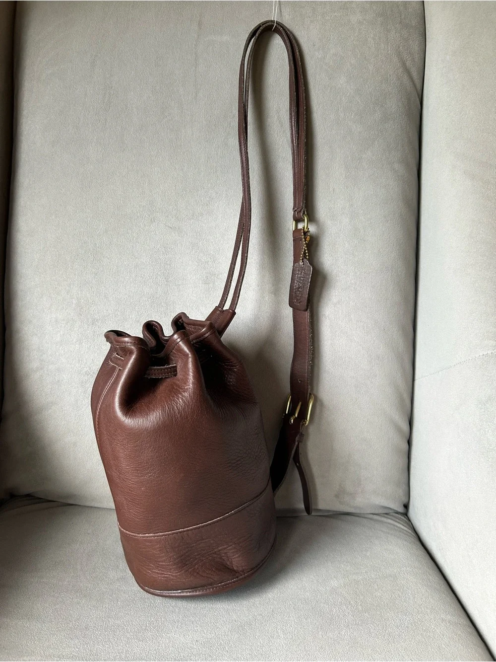 Vintage Coach Bixby Sling Drawstring Bucket Bag Mahogany #9984 USA Brown leather